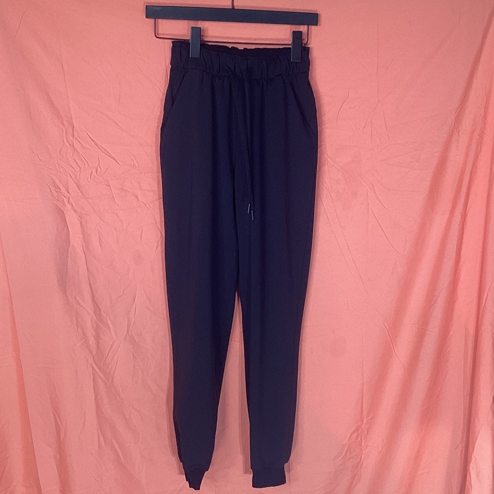 Lululemon o the fly jogger - Picture 3 of 10